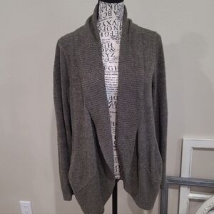 Max &‎ Mia womens SZ M The Essential Travel Cardigan Olive green super soft cozy